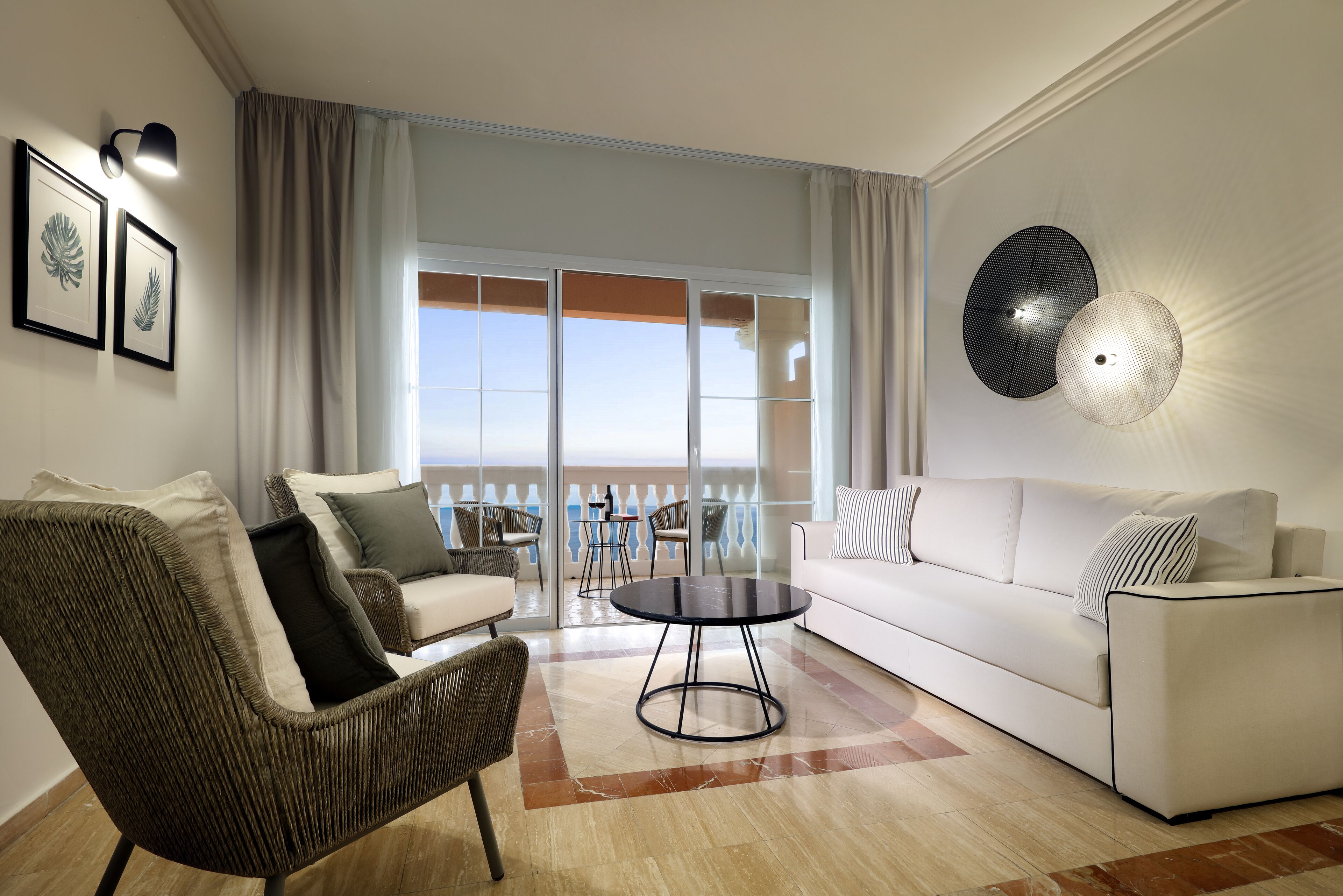 Junior Suite, Oceanfront | Hypo-allergenic bedding, down comforters, in-room safe, desk