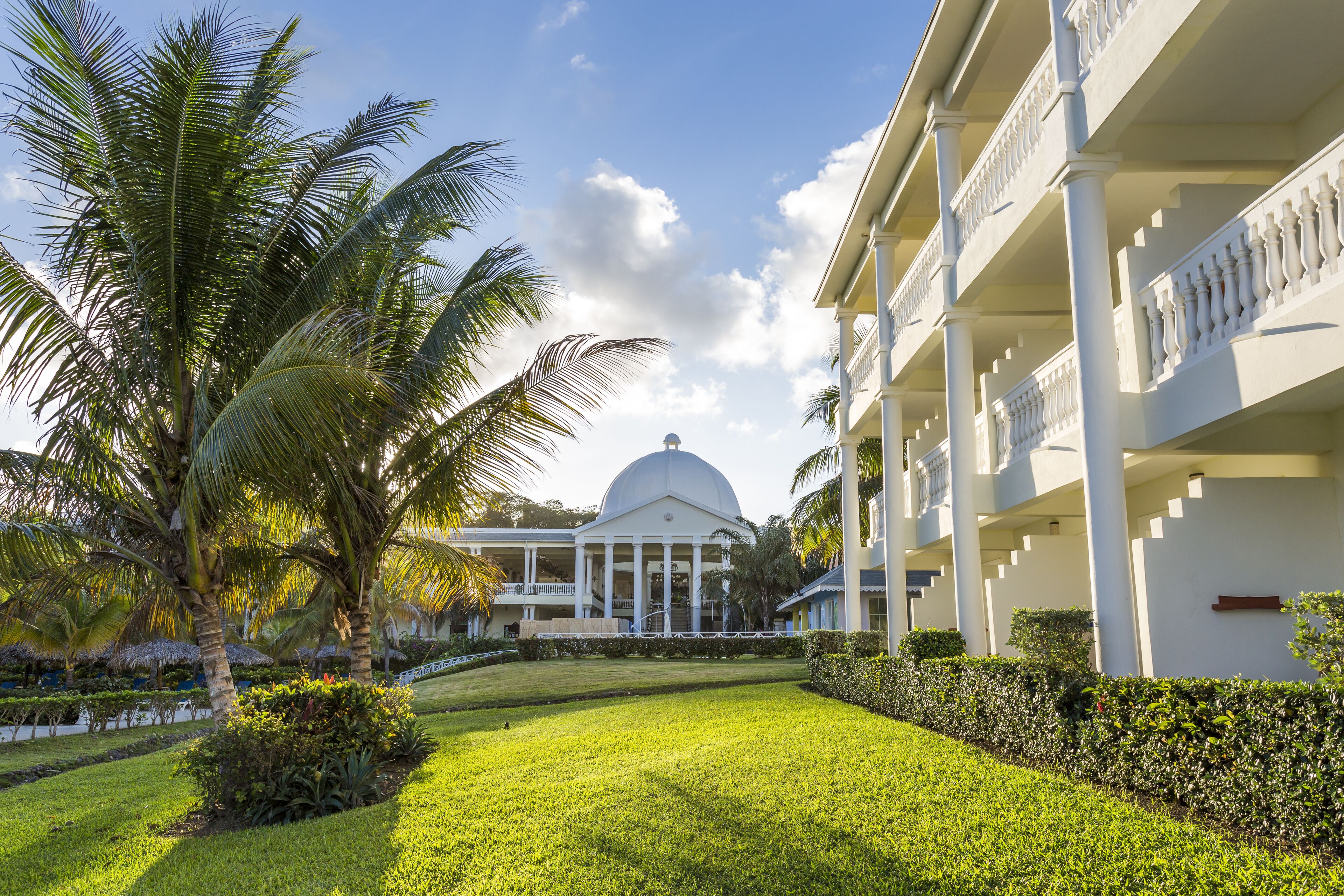 Grand Palladium Lady Hamilton Resort & Spa All Inclusive Reviews