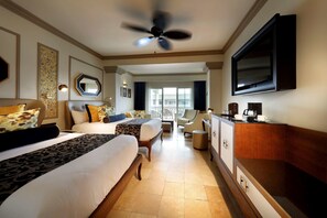 Premium bedding, down comforters, minibar, in-room safe - Grand Palladium Lady Hamilton Resort & Spa All Inclusive (Lucea)