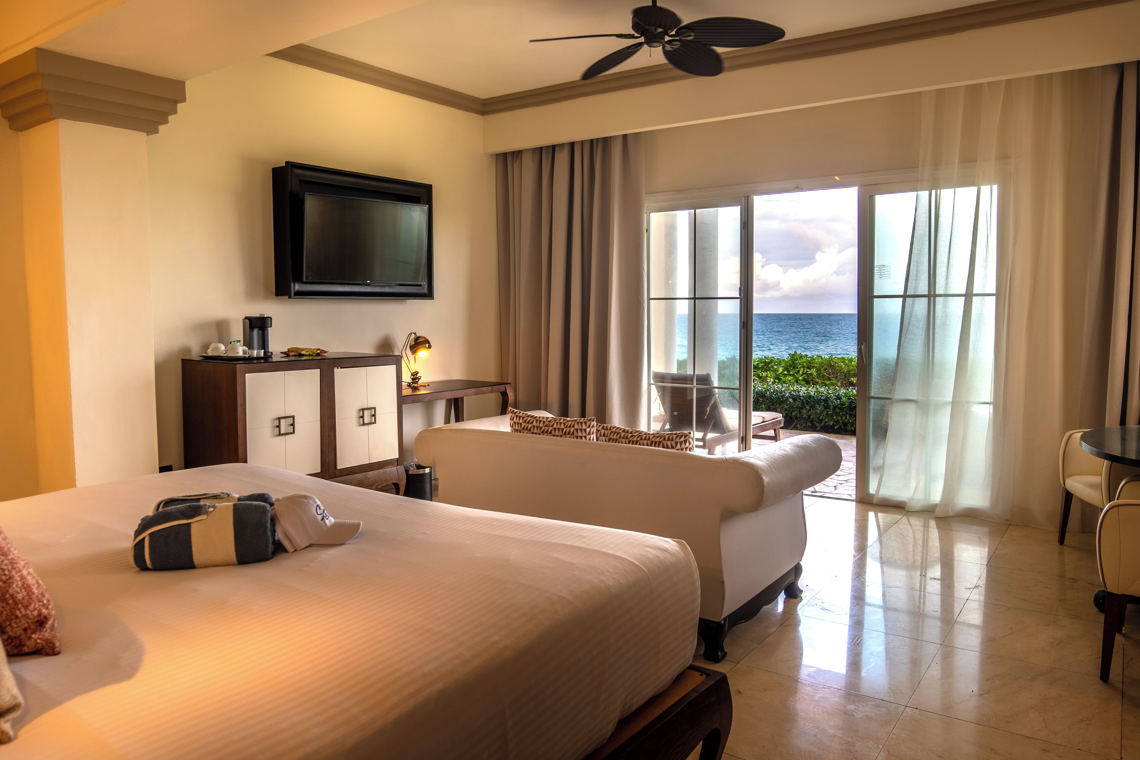 Signature Level Bungalow | Premium bedding, down comforters, minibar, in-room safe