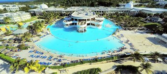 Grand Palladium Lady Hamilton Resort & Spa All Inclusive