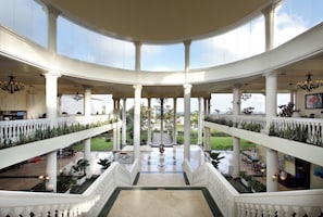 Lobby - Grand Palladium Lady Hamilton Resort & Spa All Inclusive (Lucea)