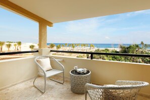 Junior Suite Poolside Ocean View