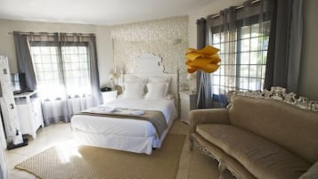 1 dormitorio, minibar, caja fuerte y cortinas opacas