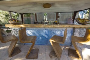 Poolside bar