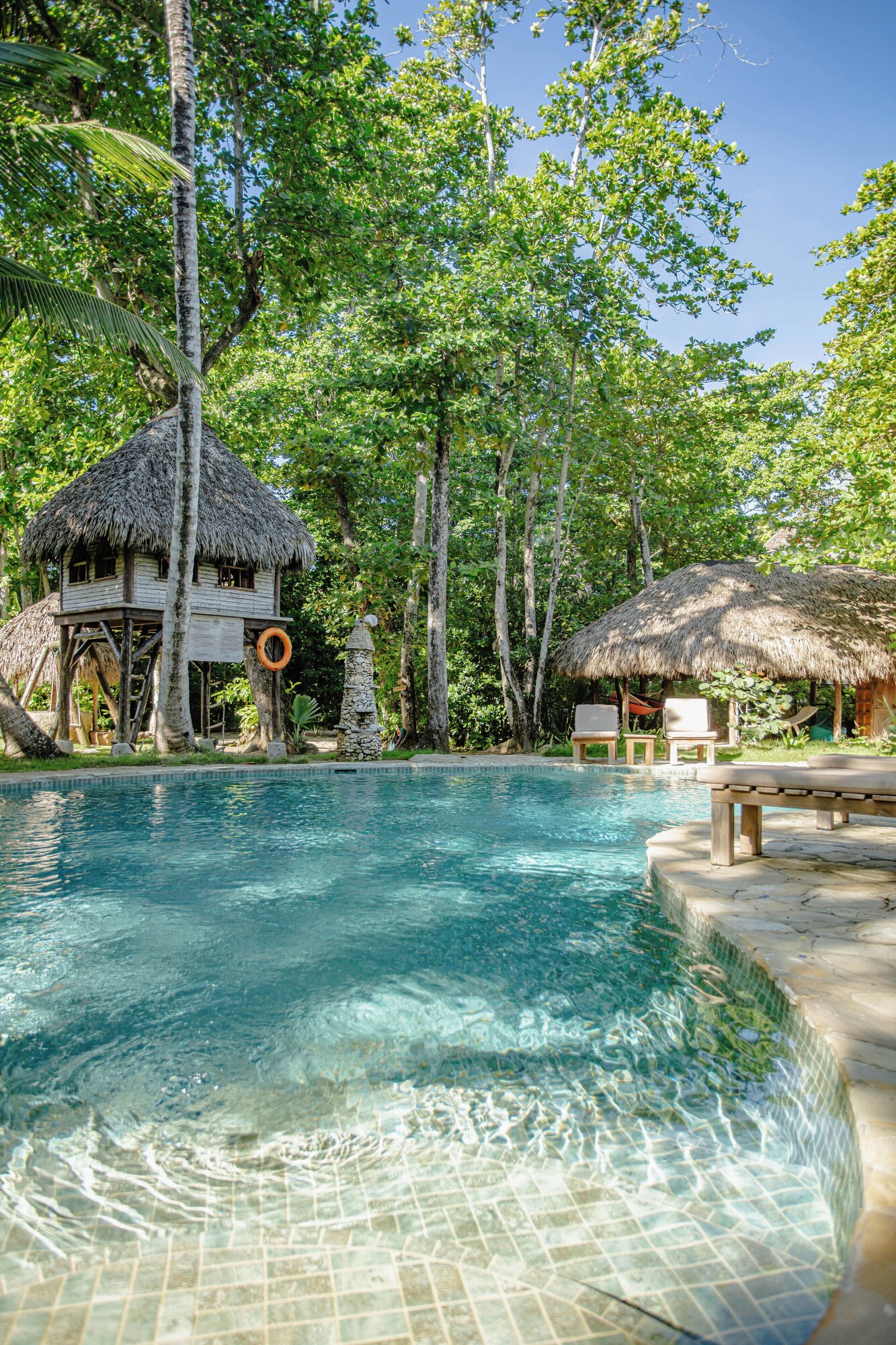 Outdoor pool, pool loungers