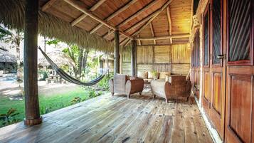 Bungalow Confort, 3 habitaciones | Vista al jardín