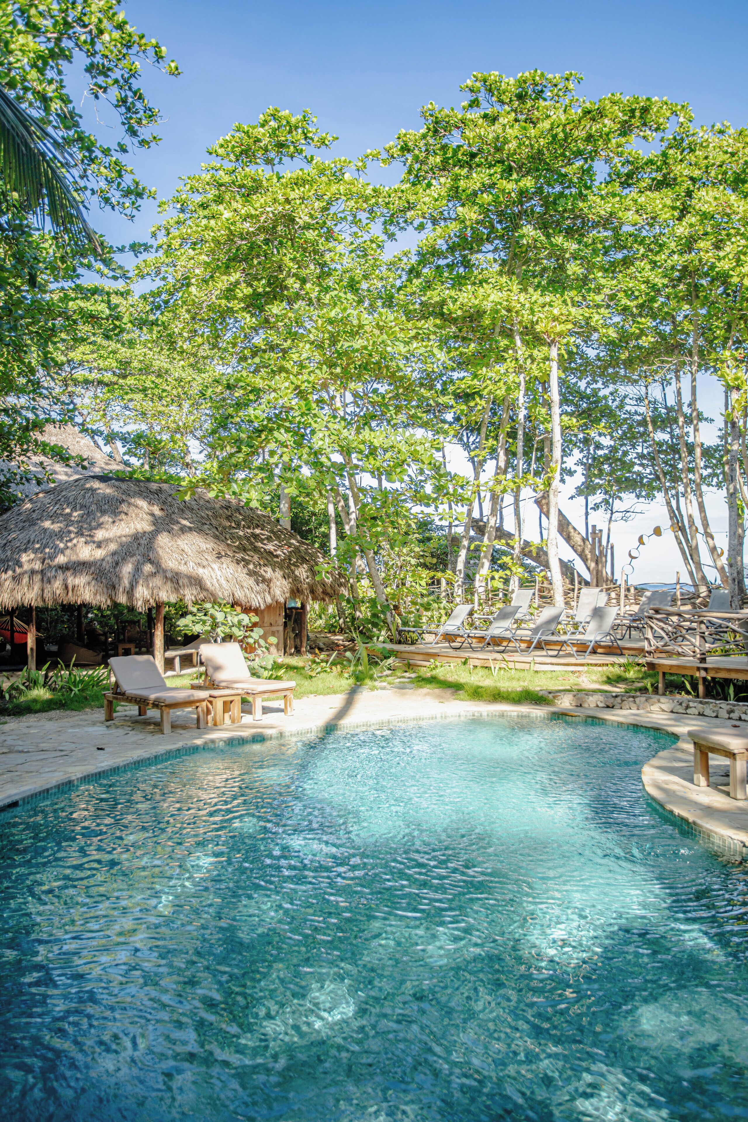 Außenpool, Liegestühle