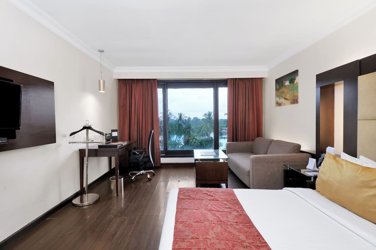 Premium-værelse (Premium Room) | Premium-sengetøj, minibar, pengeskab på værelset, skrivebord