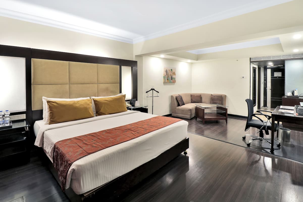 Executive-suite - 1 kingsize-seng (Executive Suite) | Premium-sengetøj, minibar, pengeskab på værelset, skrivebord