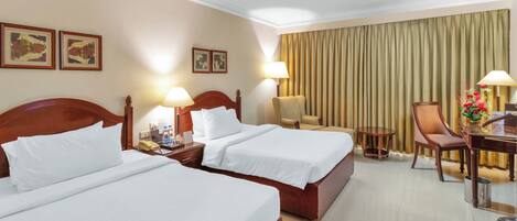 Deluxe Room (Deluxe Room) | Premium bedding, minibar, in-room safe, desk