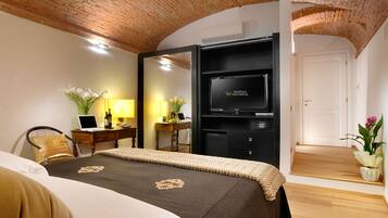 高級雙人房, 桑拿 | 高級寢具、羽絨被、迷你吧、房內夾萬