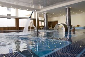 Sauna, bain à remous, hammam, soins corporels, soins d'hydrothérapie