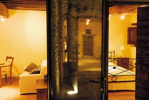 Junior-Suite | 1 Schlafzimmer, hochwertige Bettwaren, Minibar, individuell eingerichtet