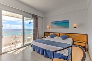 Double Room, Balcony, Sea View | In-room safe, desk, blackout drapes, free WiFi