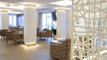 Sala de estar en el lobby