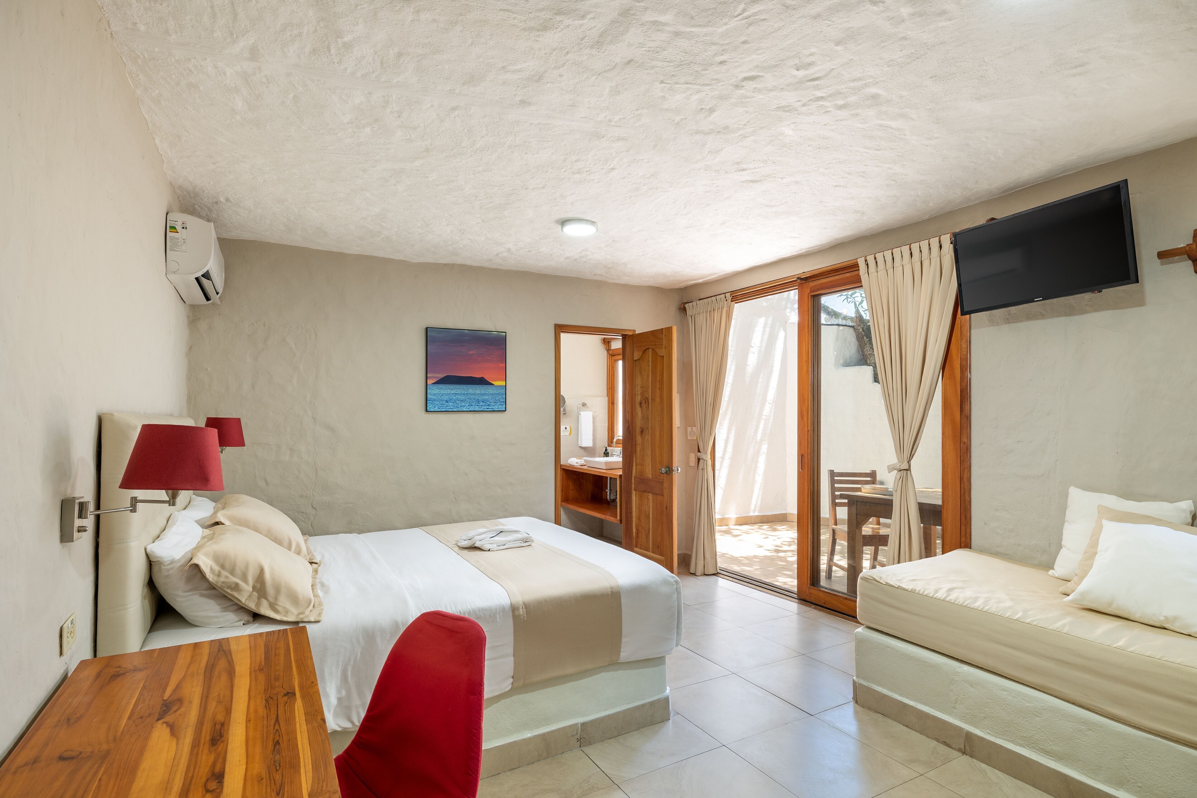 Caja de seguridad en la habitación y decoración personalizada 