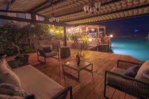 Living area - Blu Galapagos Sustainable Waterfront Lodge (Puerto Ayora)