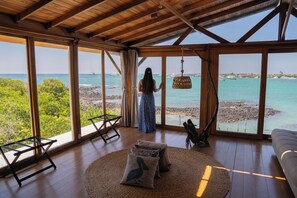 Signature tweepersoonskamer | Een kluis op de kamer, individueel gedecoreerd, individueel gemeubileerd