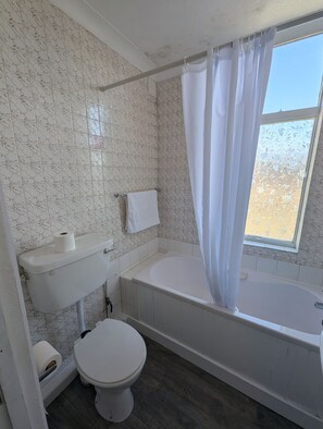 シングルルーム エンスイート | バスルーム