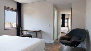 1 Schlafzimmer, Minibar, Zimmersafe, Schreibtisch