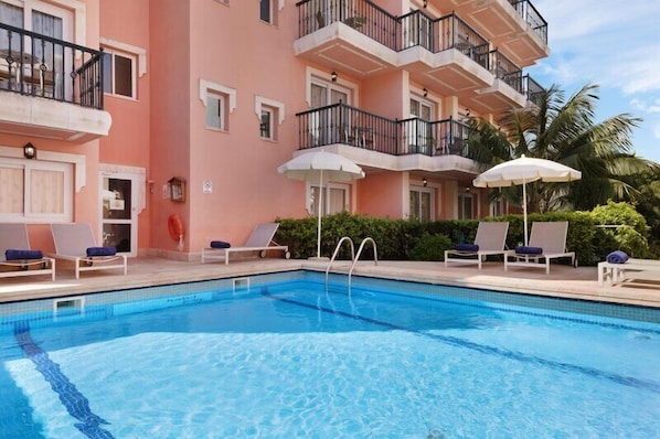 Indoor pool, outdoor pool, pool loungers - Hotel THB Felip - Adults Only (Manacor)