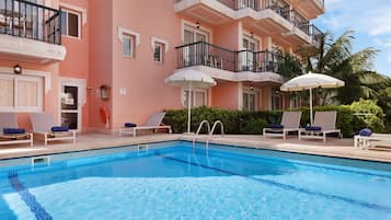Indoor pool, outdoor pool, sun loungers