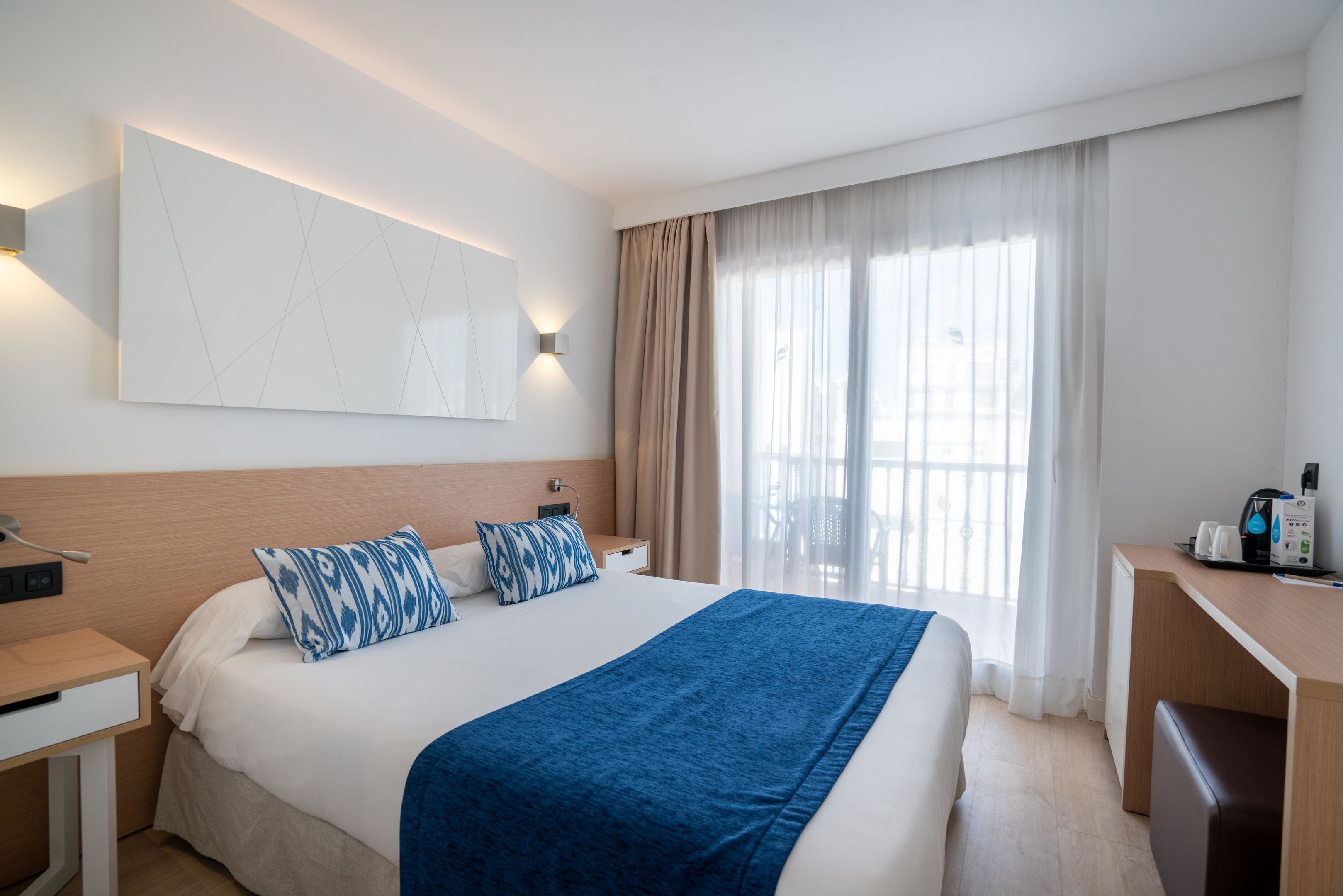 單人房, 露台 | 書桌、遮光窗簾/窗簾、免費 Wi-Fi、床單