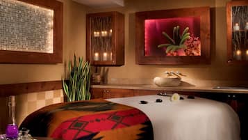 Behandlungsräume für Paare, Sauna, Whirlpool, Dampfbad