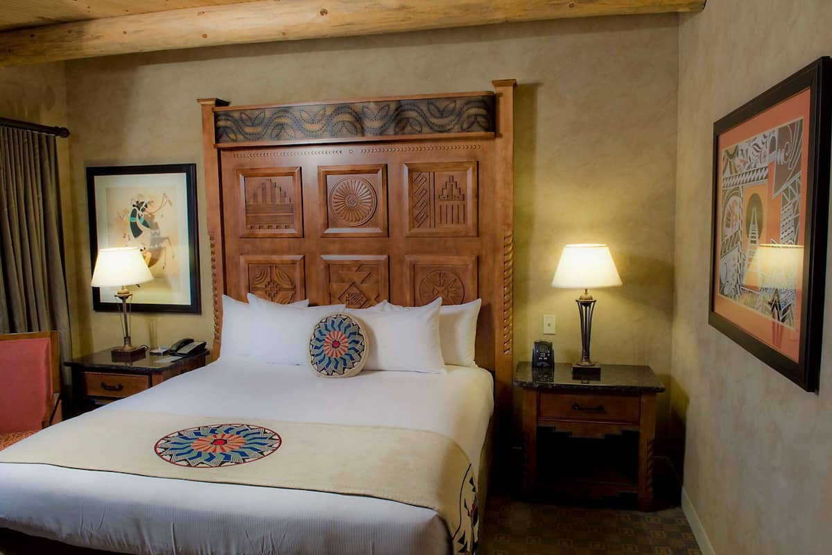 Standard King | Premium bedding, pillow-top beds, in-room safe, desk