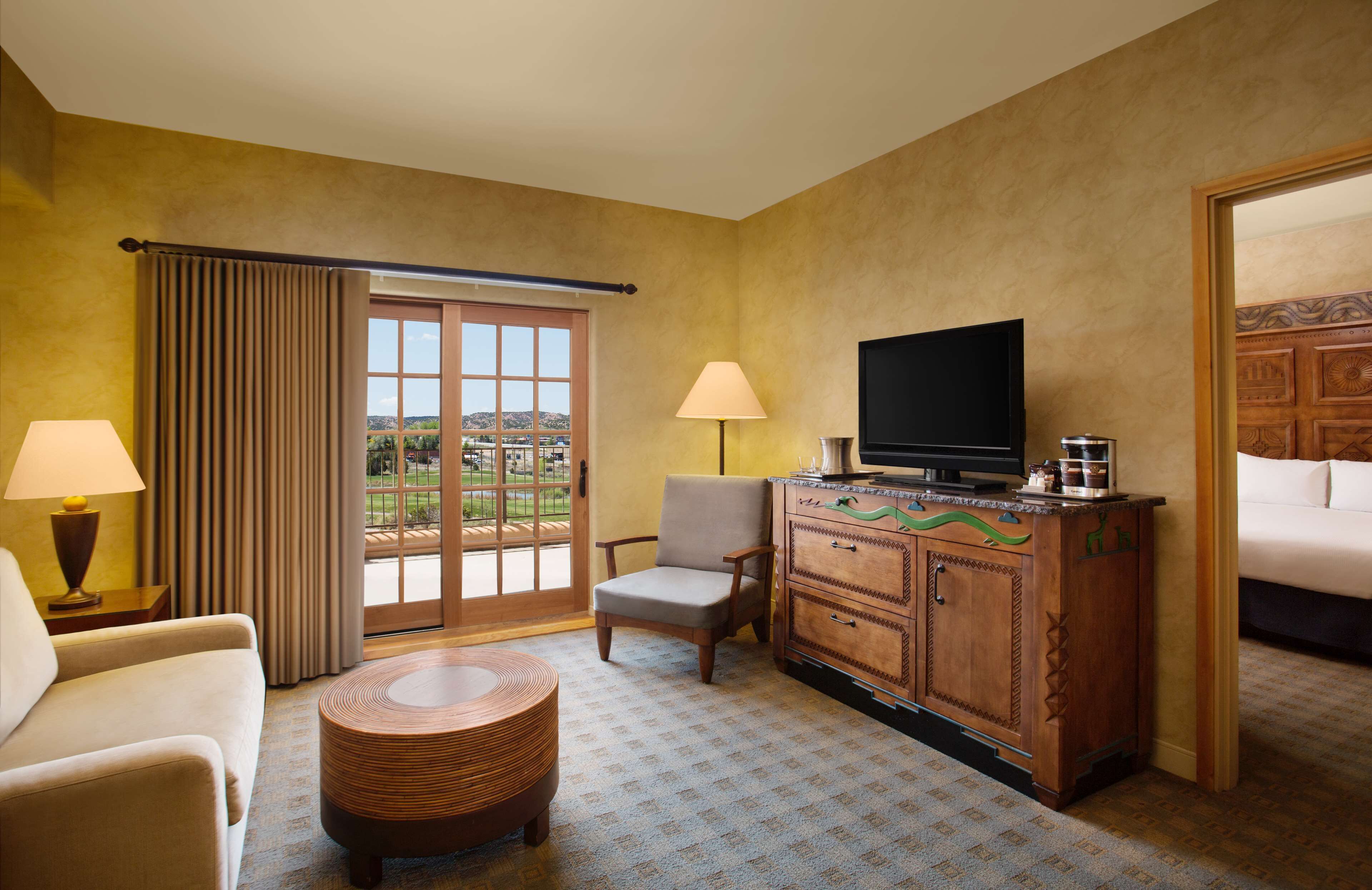 suite, 1 king bed | premium bedding, pillow-top beds, in-room safe, desk