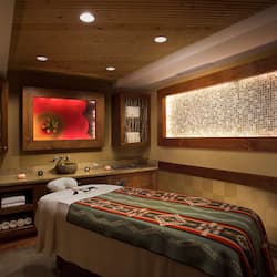 Couples treatment rooms, sauna, hot tub, steam room, body treatments