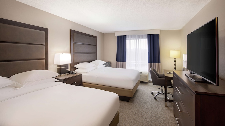 DoubleTree by Hilton Richmond Airport