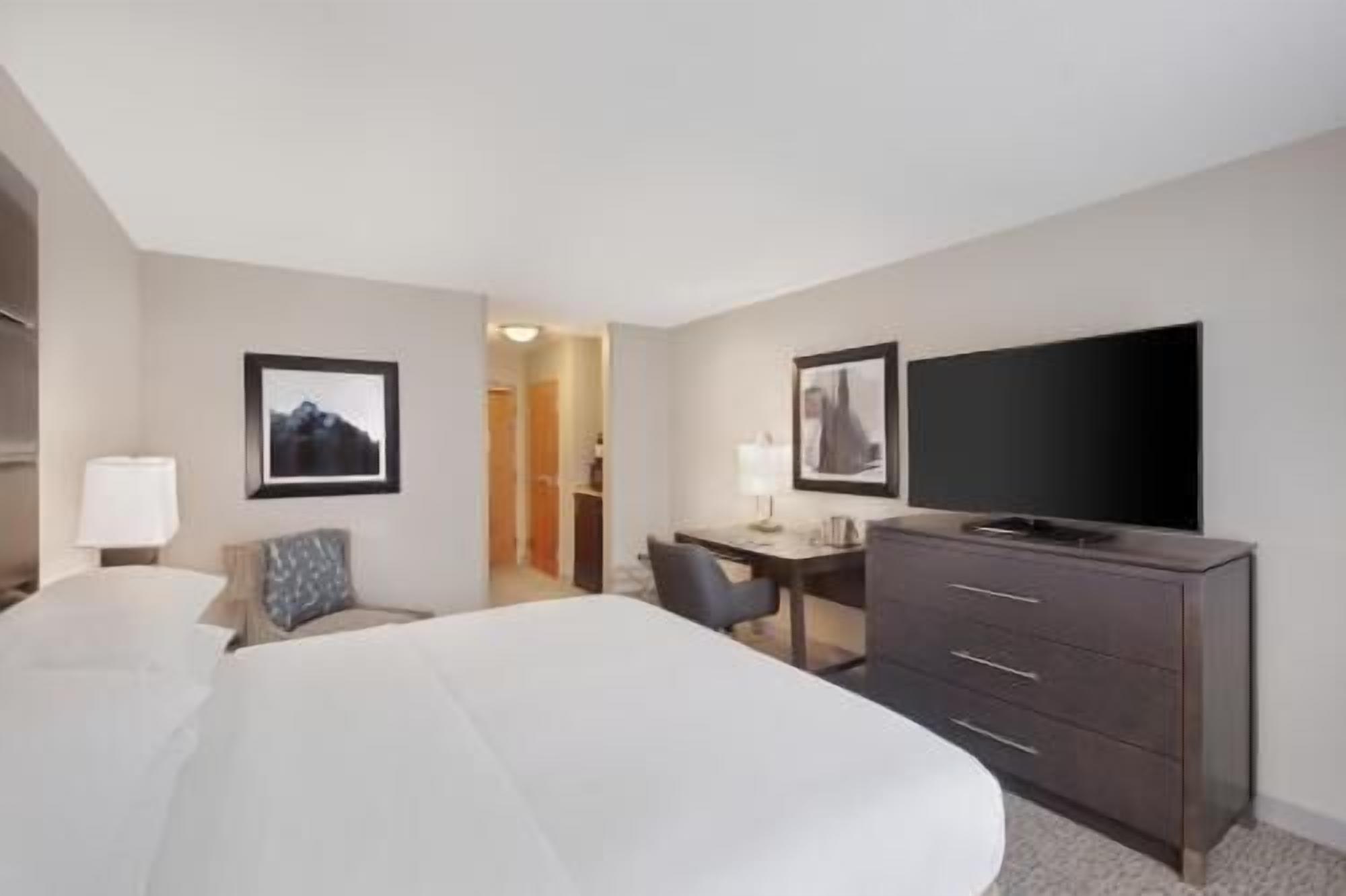 In-room safe, desk, laptop workspace, blackout drapes