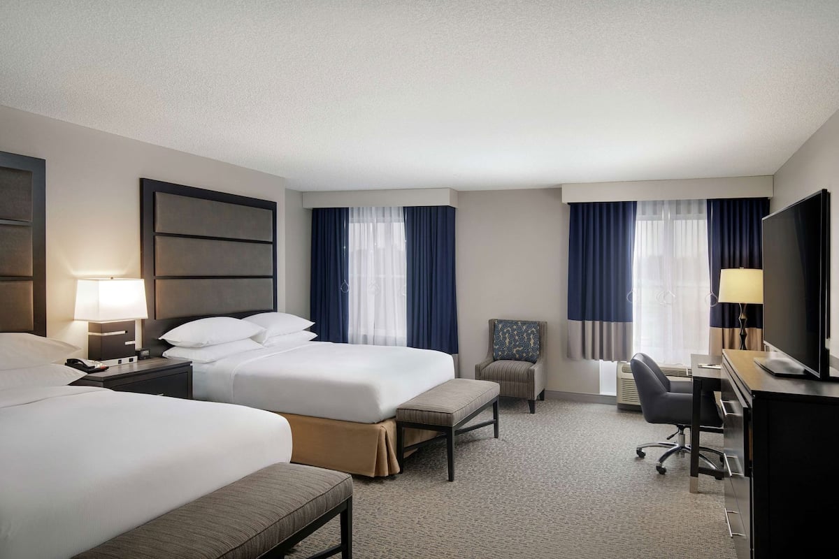 In-room safe, desk, laptop workspace, blackout drapes