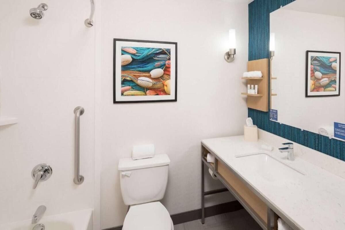 Baño | Amenidades de baño gratuitas, secadora de cabello, toallas, jabón