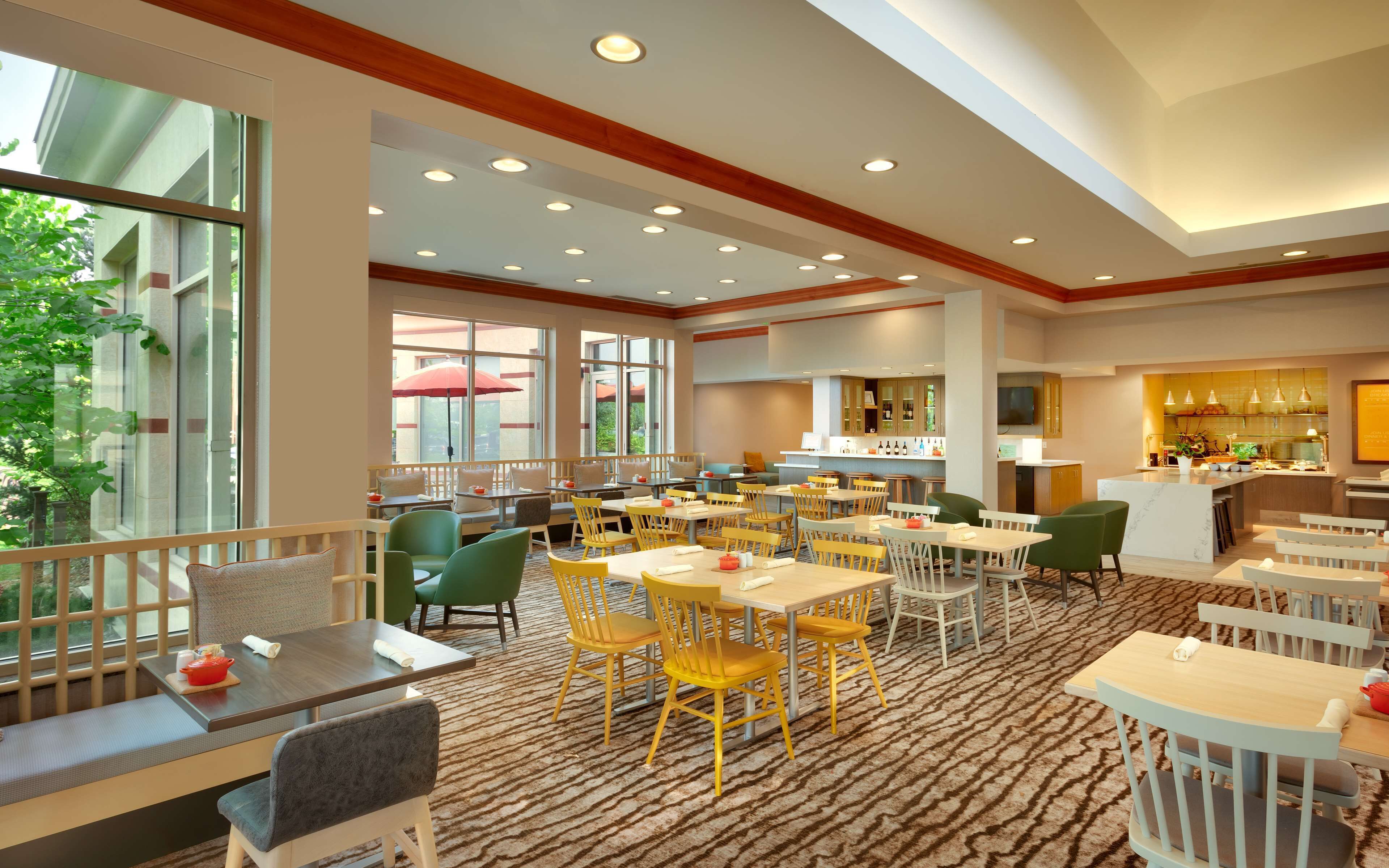 breakfast and dinner served