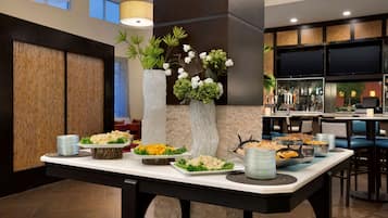 Breakfast and dinner served