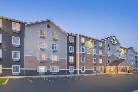 Exterior. WoodSpring Suites Sioux Falls