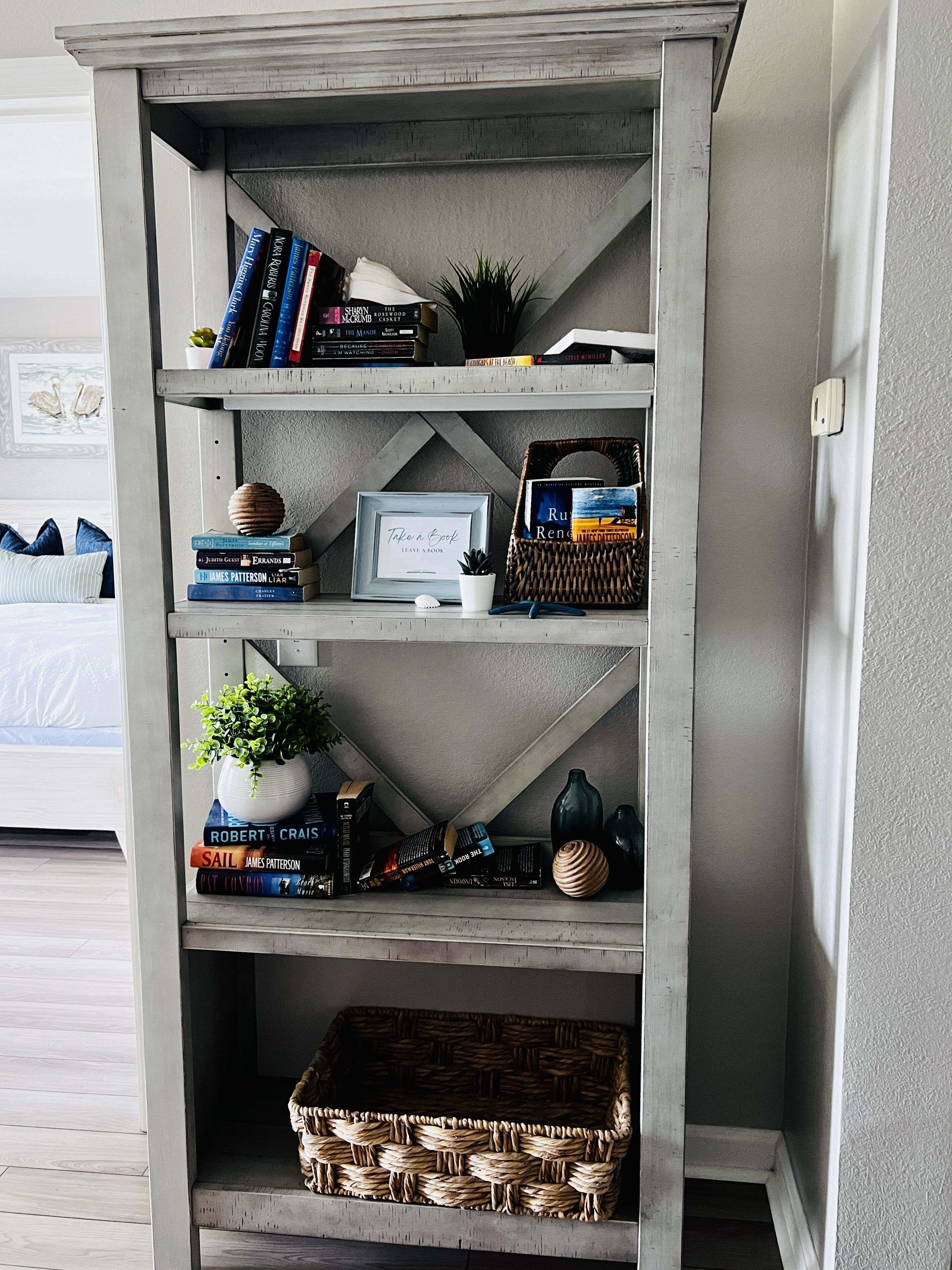 luxury condo, 3 bedrooms, non smoking, golf view | in-room dining