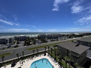 3 bedrooms, in-room safe, individually decorated, individually furnished - Tilghman Beach And Golf Resort (North Myrtle Beach)
