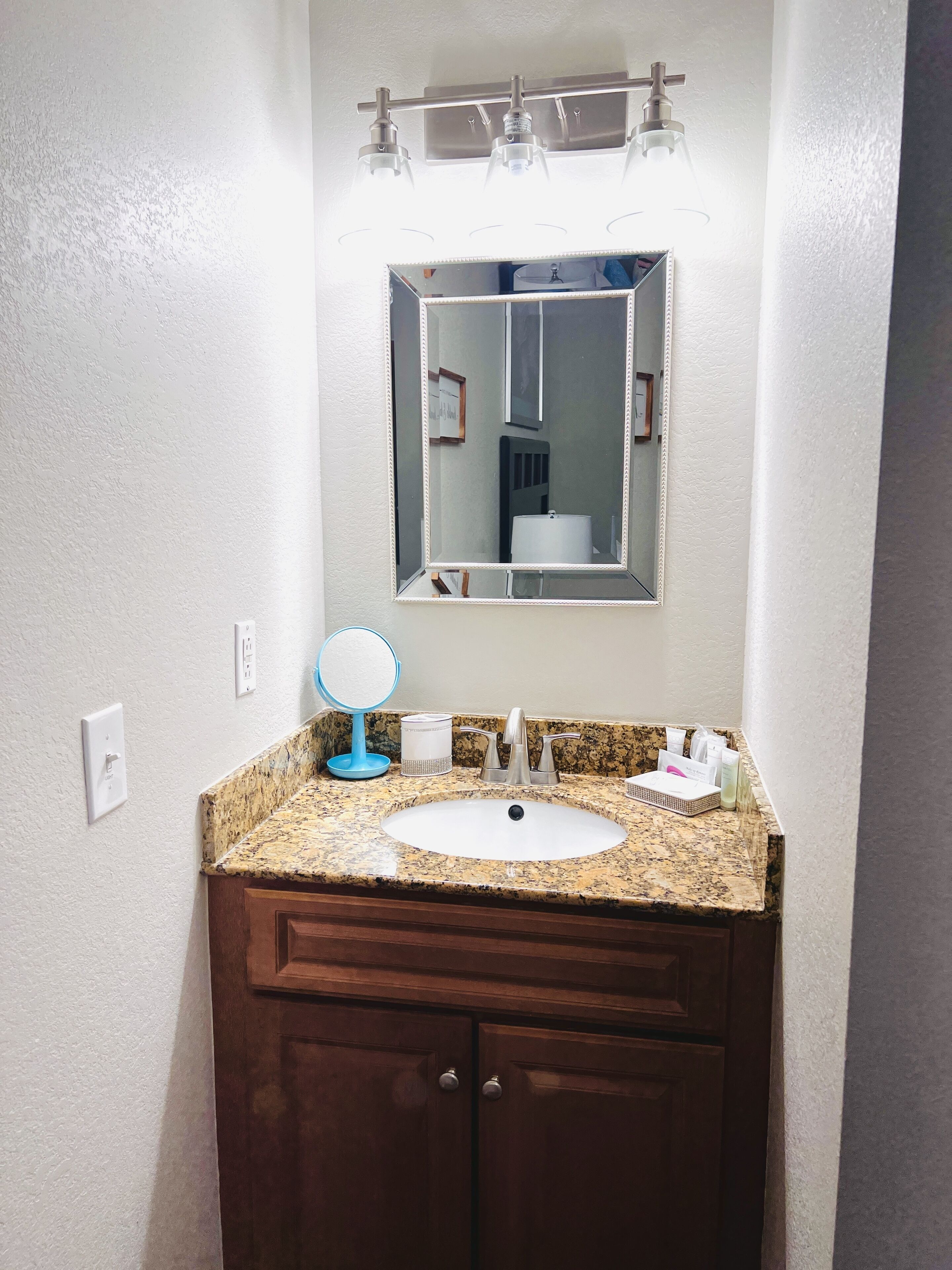 luxury condo, 3 bedrooms, non smoking, ocean view | 3 bedrooms, in-room safe, individually decorated, individually furnished