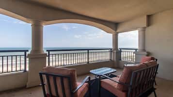 Luxury Condo, 3 Bedrooms, Non Smoking, Ocean View | Beach/ocean view