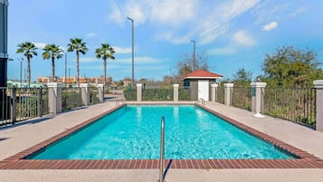 Udendørs pool