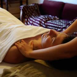 Couples treatment rooms, aromatherapy, hot stone massages
