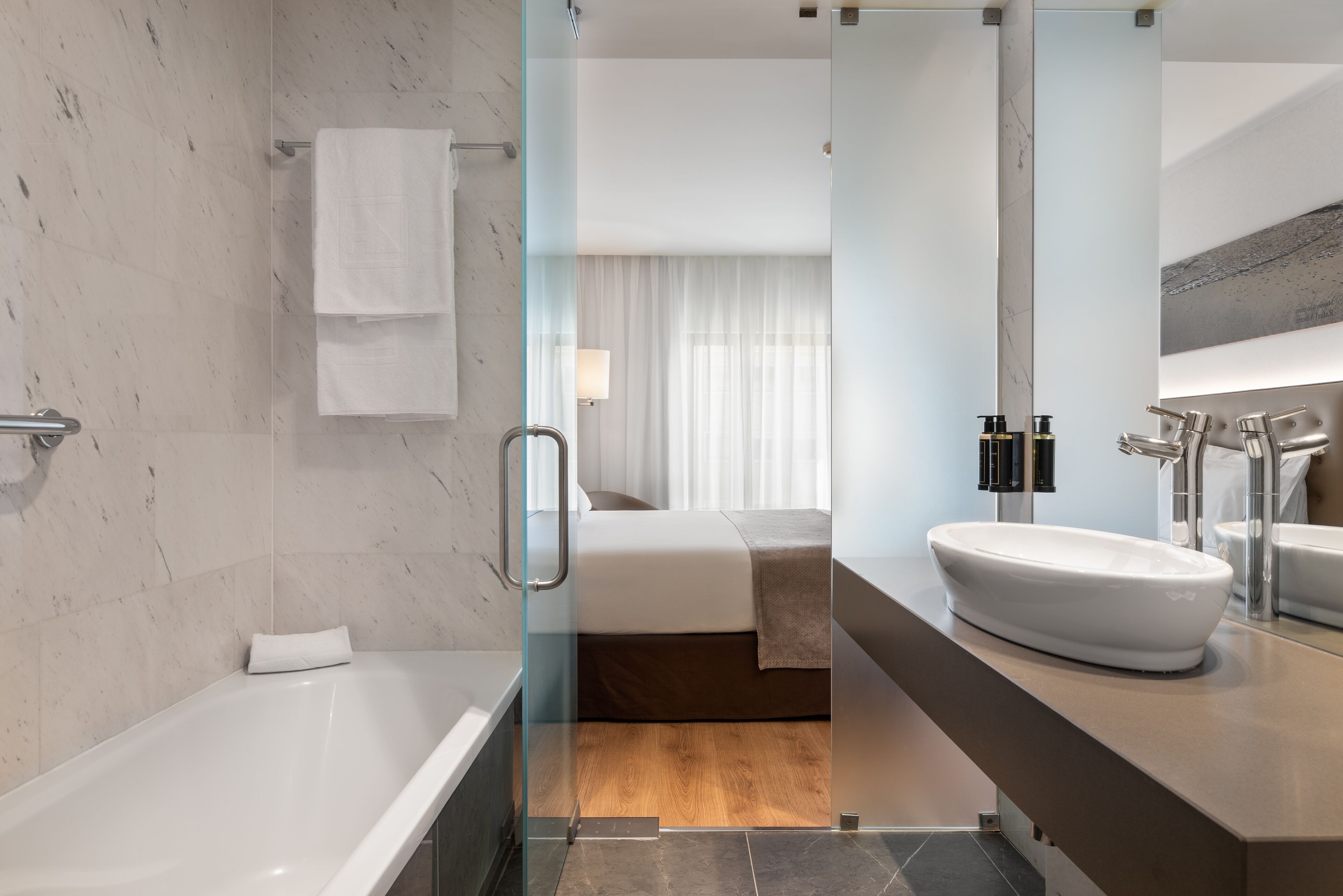 premium bedding, minibar, in-room safe, desk