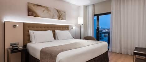 1 bedroom, premium bedding, minibar, in-room safe