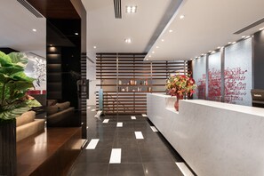 Reception - Eurostars Das Letras (Lisbon)