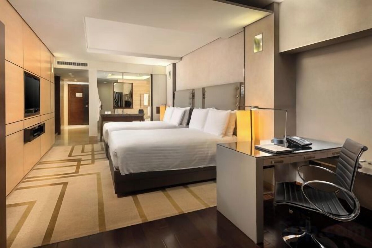 Premium bedding, Select Comfort beds, minibar, in-room safe