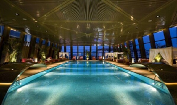 Indoor pool - Hilton Beijing Wangfujing (Beijing)